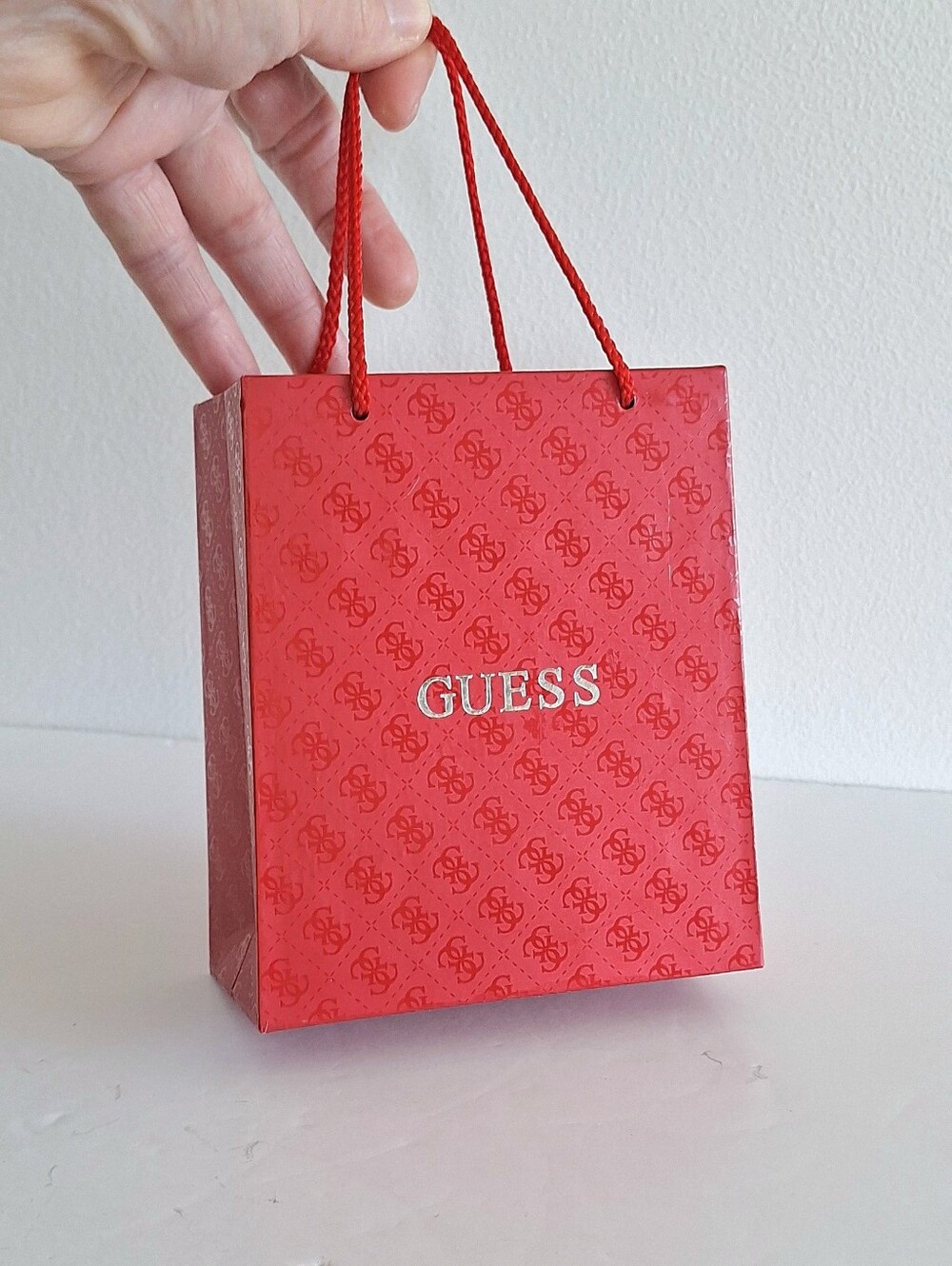 Guess miniature bag-shaped